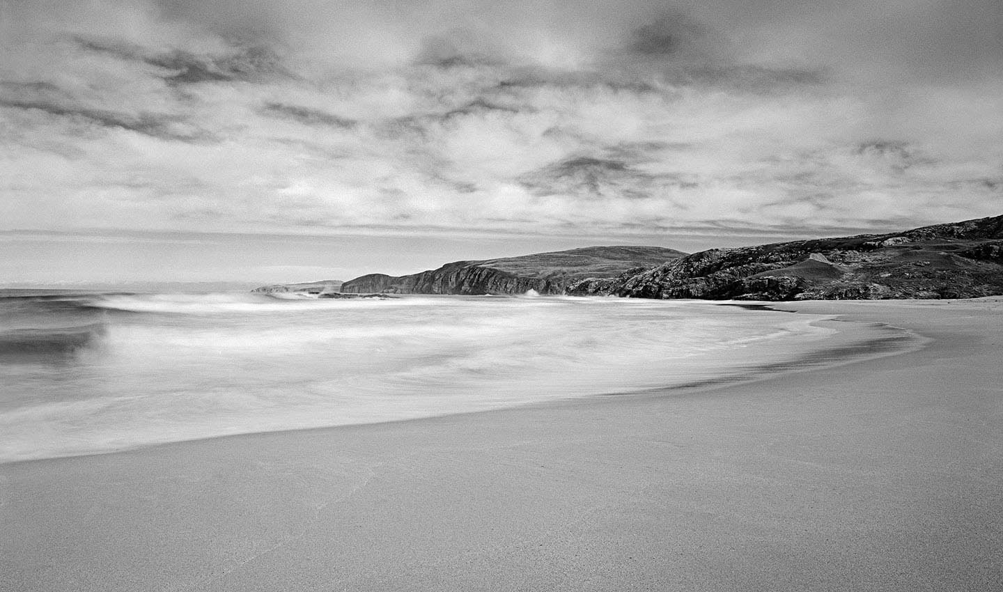 Sandwood-Bay-Scotland-Atlantic-black_and_white_monochrome-Photography-Ansel_adams-Lindsay_Robertson