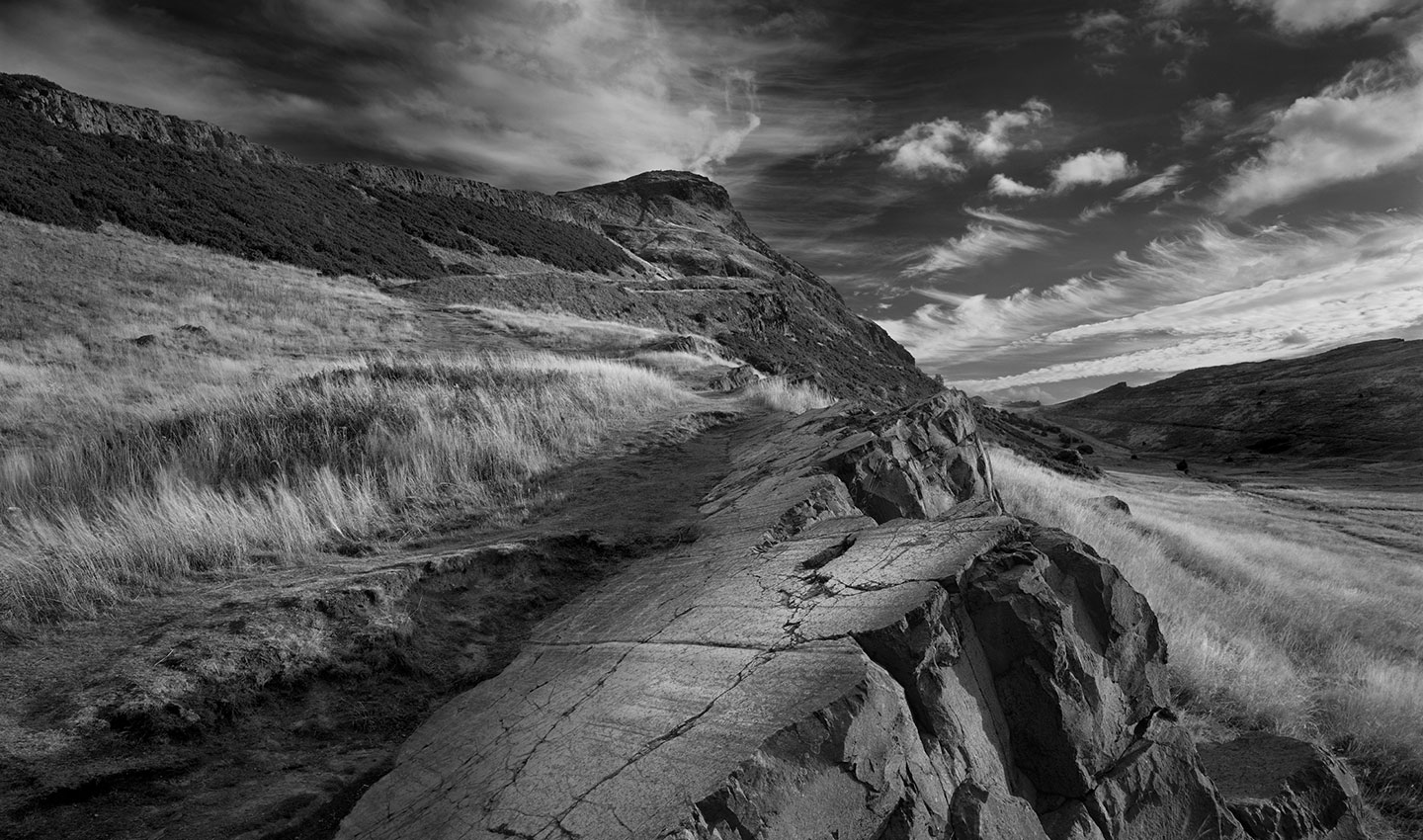 Arthurs-Seat-Edinburgh-Scotland-black-and-white-photography-Scottish-Lindsay_Robertson