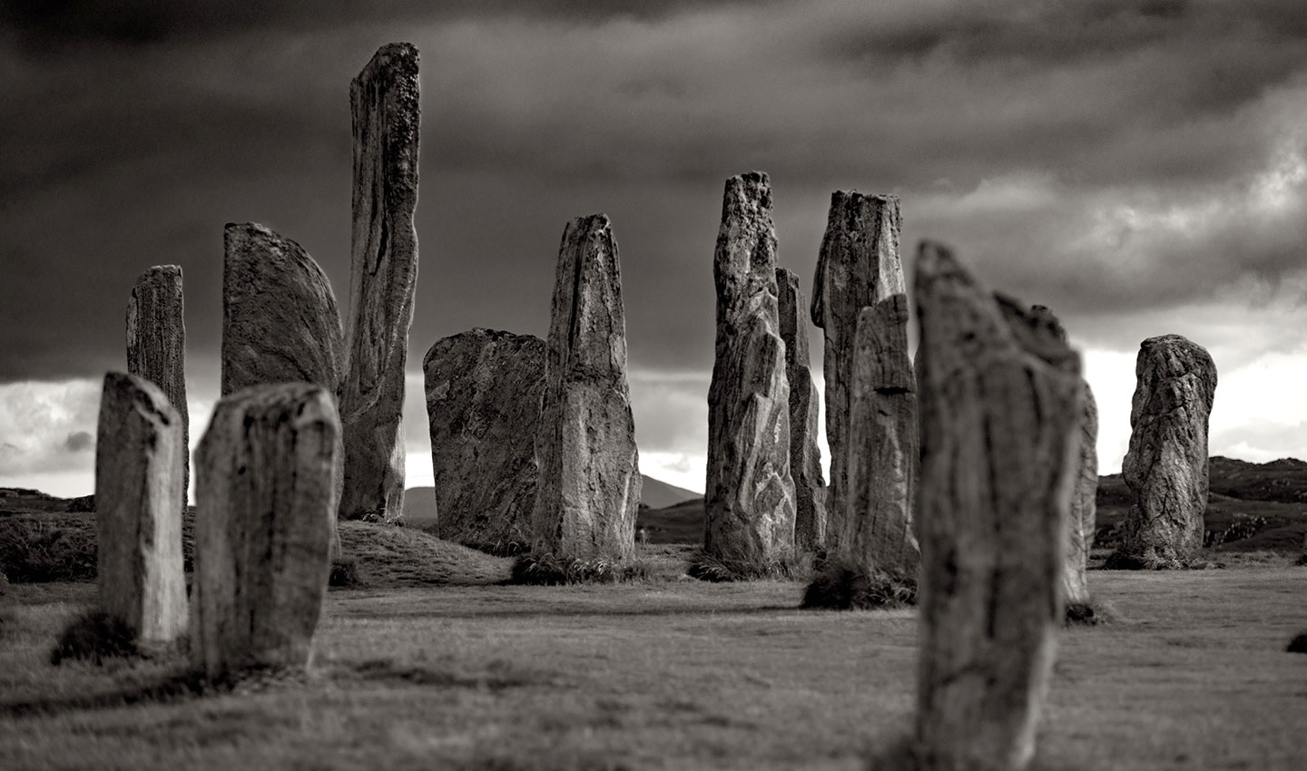 Callanish_island_lewis_harris_standing_stones-Scottish_landscape-black_and_white-Photography-Lindsay_Robertson