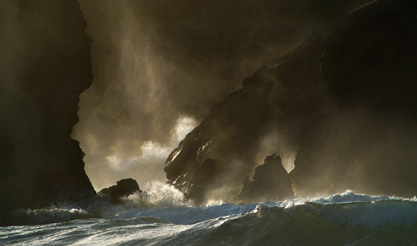 Dailbeag-Isle_of_Lewis-Scotland-sea-surf-rocks-black_and_white-Photography-colour-lindsay_robertson